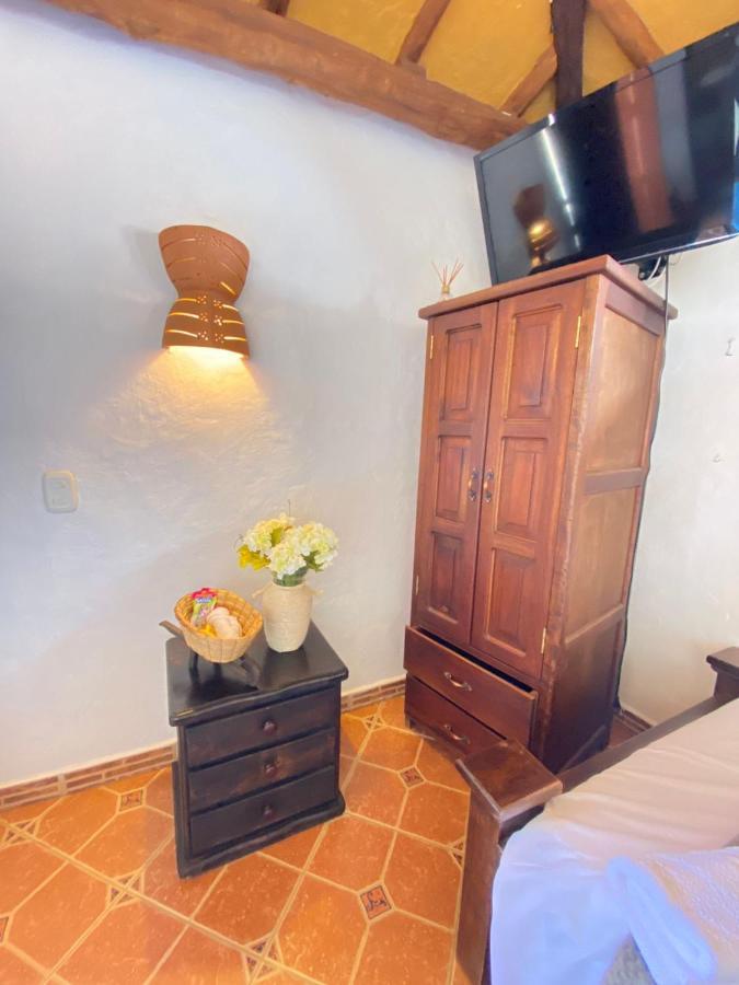 Hotel Aqui Estoy Bien Barichara Esterno foto